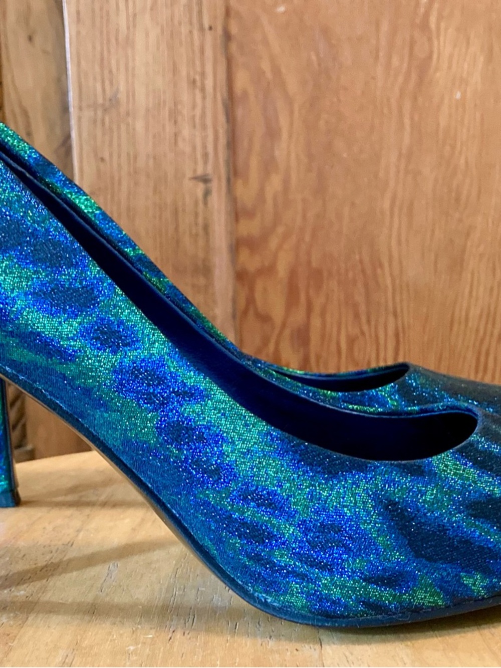 Nine West Peacock Iridescent Pointed Toe Heels Blue Green Size 8